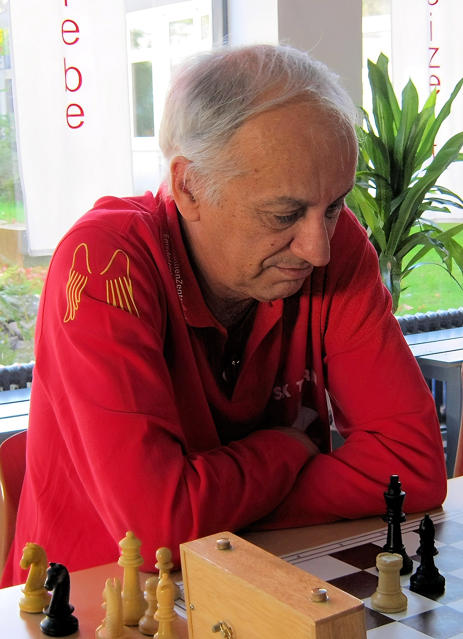 Juan Manuel Bellón López, Spanish chess grandmaster, photographed in October 2010 by Stefan64.