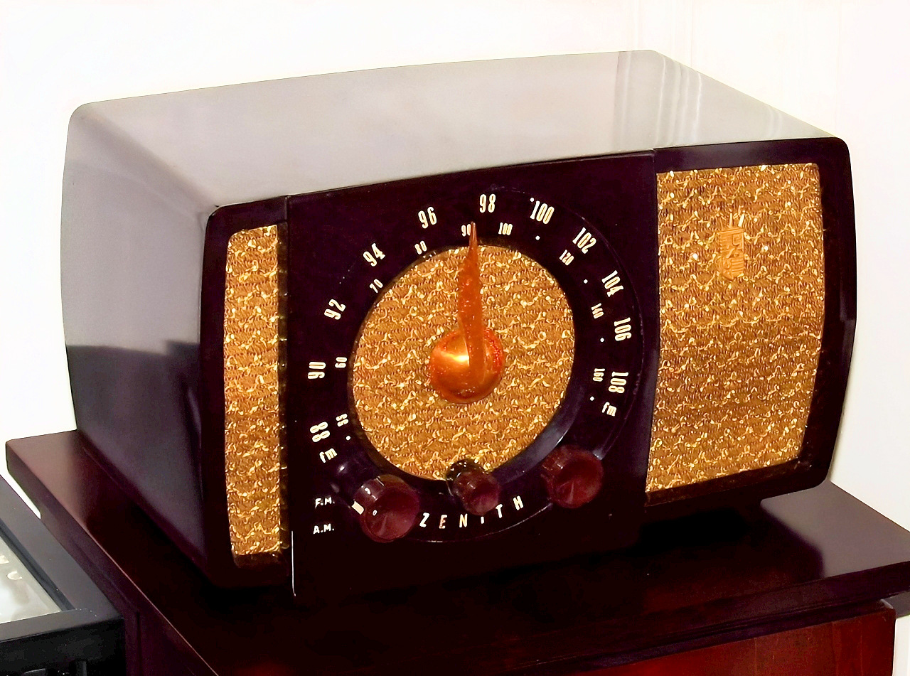 Tightrope walker over a frayed rope between opposing blocks, a metaphor of the geopolitical tension in 1951 during the Cold War