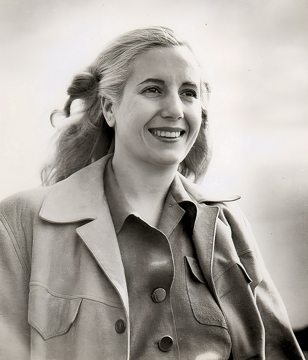 Portrait of Eva Perón smiling, photographed in 1948