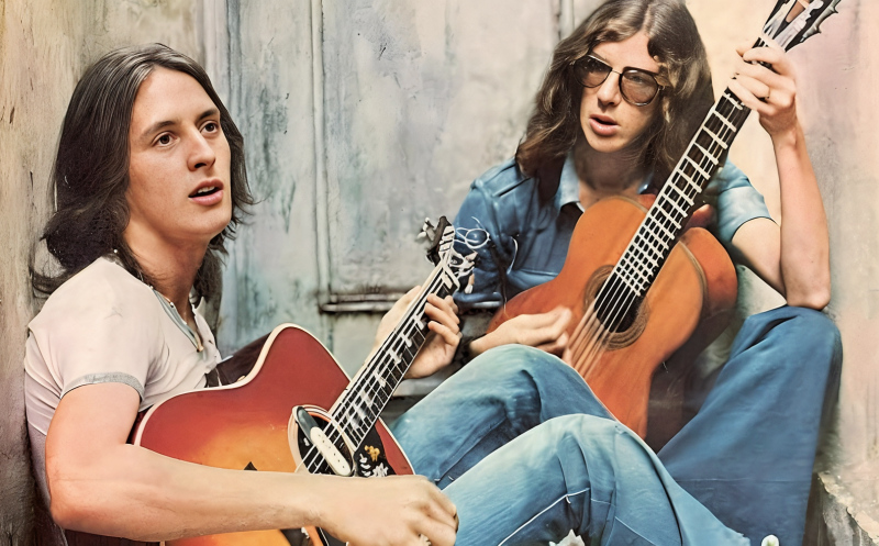Nito Mestre (left) and Charly García (right), young and with guitars, during a photo session in Buenos Aires, circa 1972.